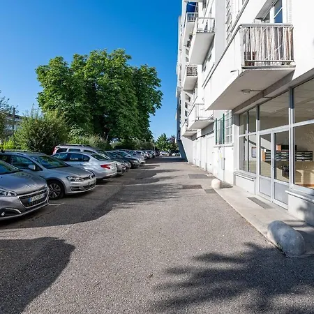Apartment 4 Personnes - 2 -fibre - Balcon - Confort Grenoble