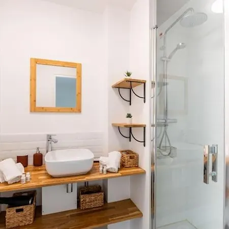 4 Personnes - 2 -fibre - Balcon - Confort Apartment Grenoble